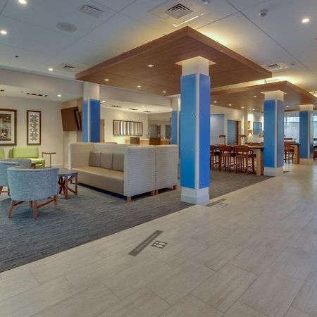 Holiday Inn Express & Suites - Union City By Ihg Esterno foto
