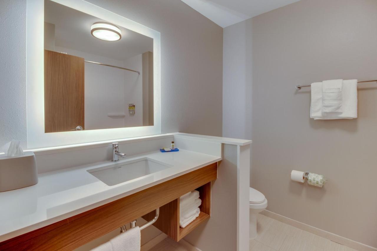 Holiday Inn Express & Suites - Union City By Ihg Esterno foto
