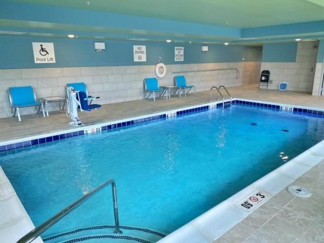Holiday Inn Express & Suites - Union City By Ihg Esterno foto