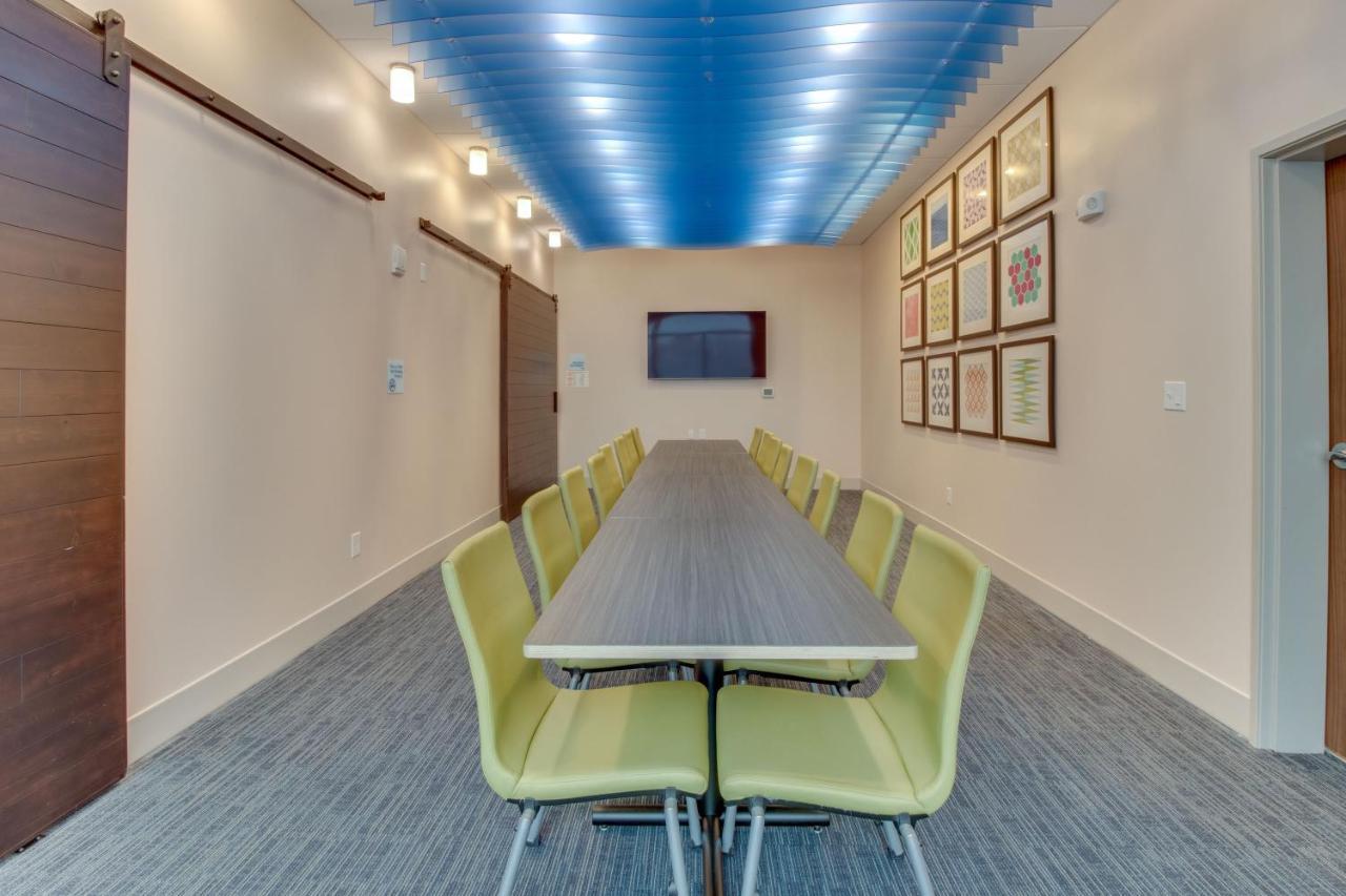 Holiday Inn Express & Suites - Union City By Ihg Esterno foto