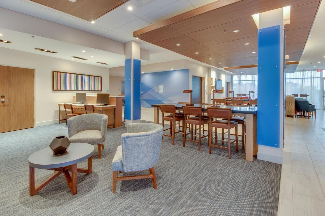 Holiday Inn Express & Suites - Union City By Ihg Esterno foto
