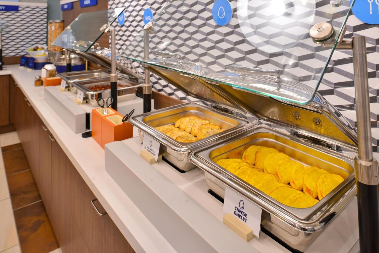 Holiday Inn Express & Suites - Union City By Ihg Esterno foto